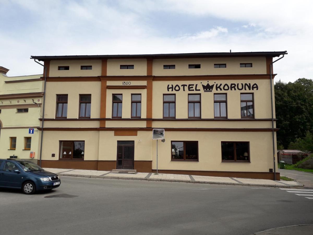 Hotel Koruna Penzion Teplice nad Metují Kültér fotó