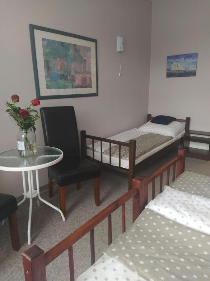 Hotel Koruna Penzion Teplice nad Metují Kültér fotó