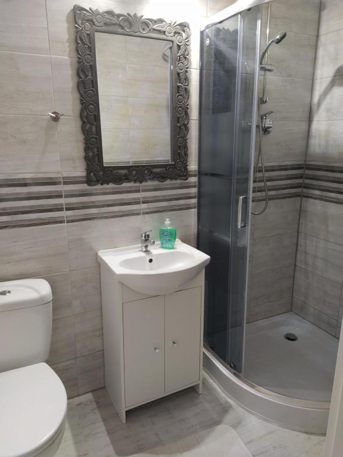 Hotel Koruna Penzion Teplice nad Metují Kültér fotó