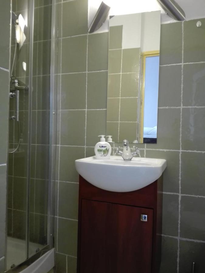 Hotel Koruna Penzion Teplice nad Metují Kültér fotó
