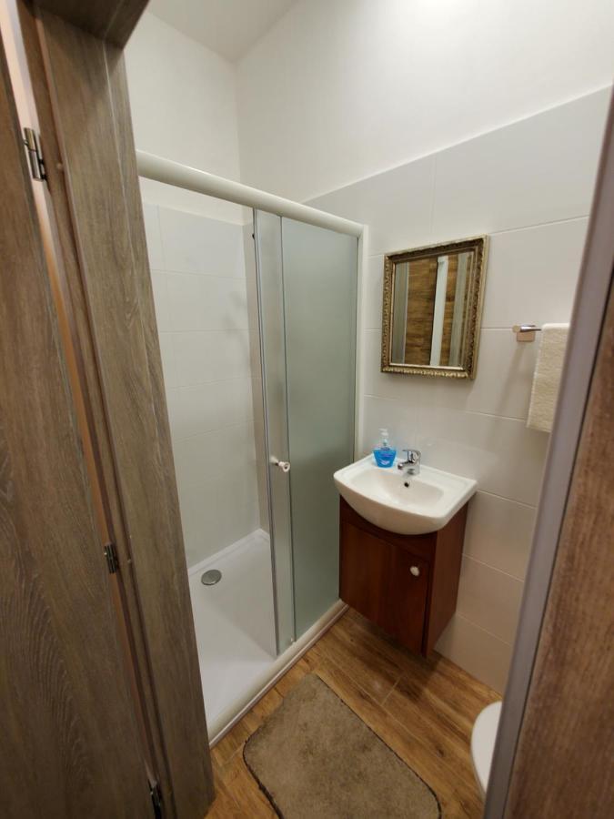 Hotel Koruna Penzion Teplice nad Metují Kültér fotó