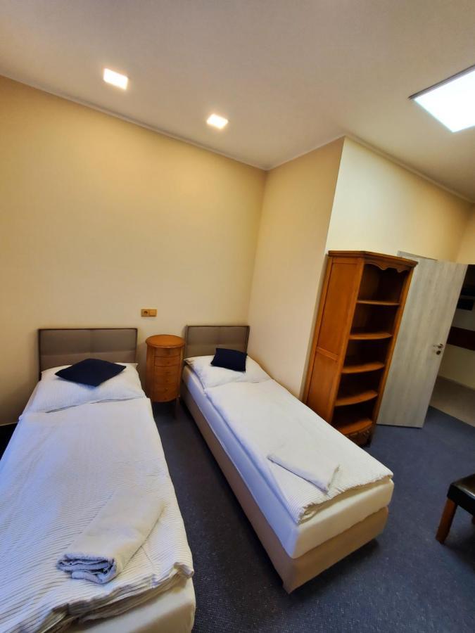 Hotel Koruna Penzion Teplice nad Metují Kültér fotó